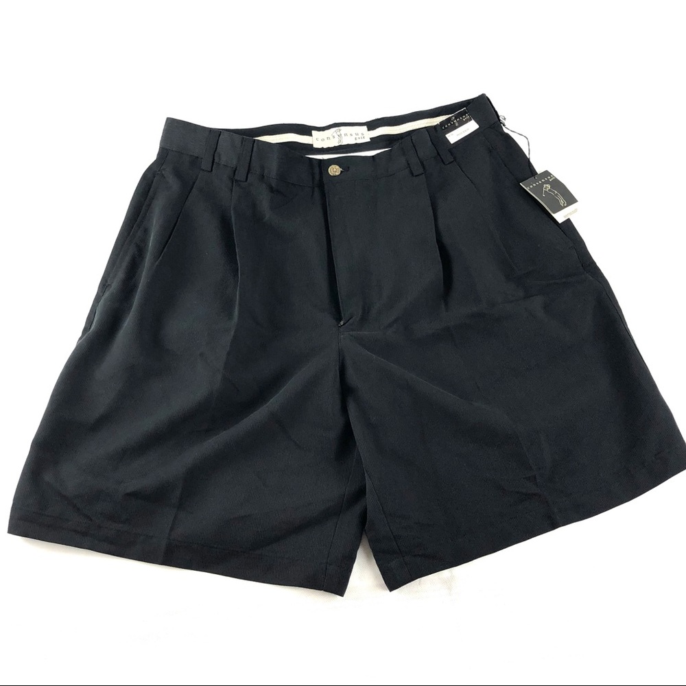 NWT Consensus Aerocool Golf Shorts 36